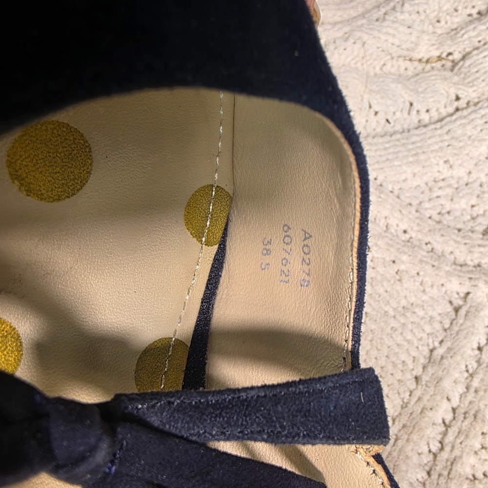 Boden Suede Bow Mary Jane Pumps Navy Blue Pointed Toe Women 38.5 7.5 8 Excellent - Picture 8 of 8